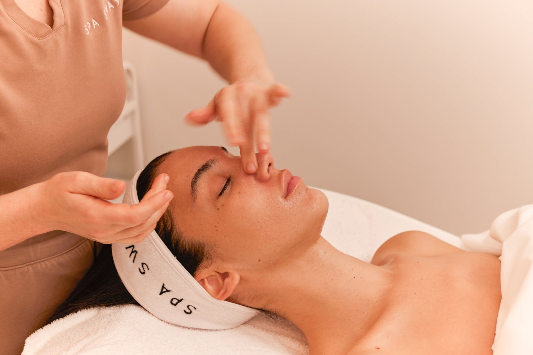 Massage vs Lymphatic Drainage: Which Is Right for You